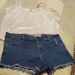 SEQUIN WOMEN'S TOP + VIP JEANS SHORT BUNDLE